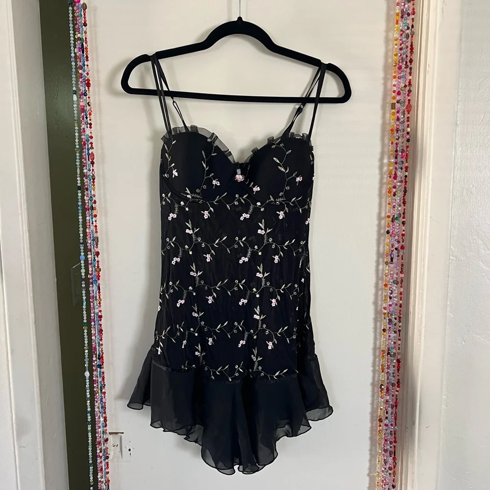 Hillard & Hanson Black Babydoll Chemise with Floral Embroidery - Picture 1 of 4